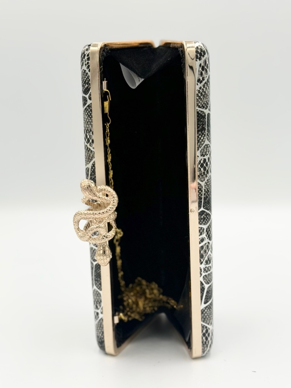Elegant Metallic Snake-Pattern Clutch with Gold Snake Closure - Picture 6 of 8